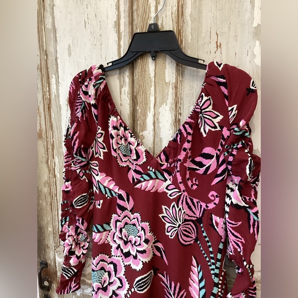 FARM Rio Pineapple Inspiration Gathered Dress  - M - Picture 15 of 16